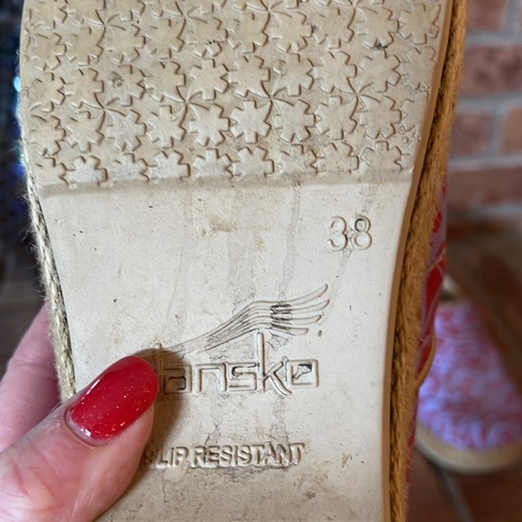 Dansko Victoria Red Grass Jute Canvas Espadrille Clogs - Picture 6 of 7